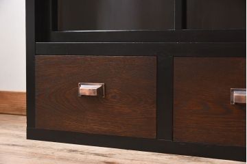 アンティーク家具　アンティーク　ゆらゆらガラス戸のおしゃれなローボード