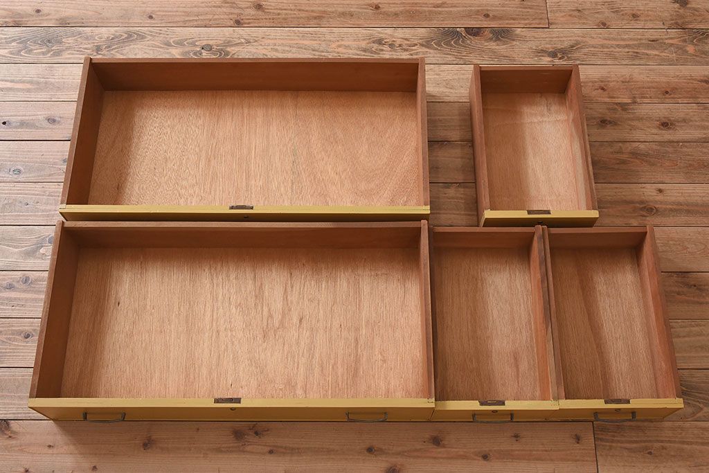 レトロ家具　昭和レトロなペイントチェスト　和製アンティーク