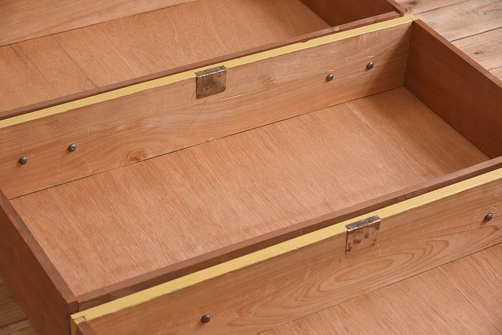 レトロ家具　昭和レトロなペイントチェスト　和製アンティーク