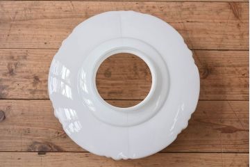 アンティーク　白いガラスの古い吊り下げ天井照明(2)