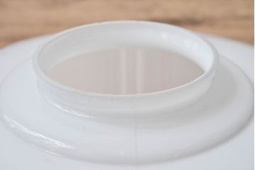 アンティーク　白いガラスの古い吊り下げ天井照明(2)