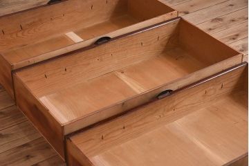 アンティーク家具　和モダン　大正期　一本物　アンティーク松本箪笥(衣装箪笥)(2)