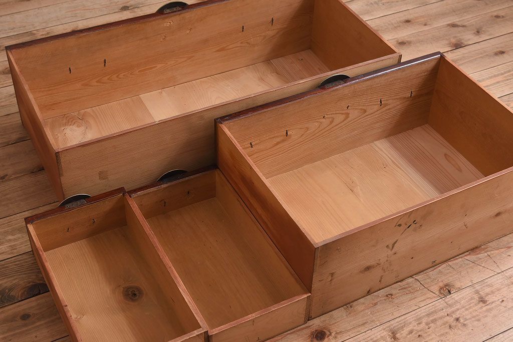 アンティーク家具　和モダン　大正期　一本物　アンティーク松本箪笥(衣装箪笥)(2)