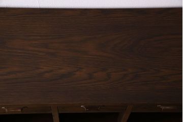 レトロ家具　古い木のレトロな脚付きマス目棚(カウンターテーブル・収納棚)