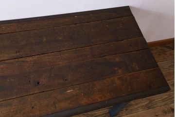 ヴィンテージ家具　アイアンフレームのシャビーなビンテージ作業台(テーブル)(1)