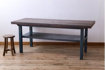 ヴィンテージ家具　アイアンフレームのシャビーなビンテージ作業台(テーブル)(1)