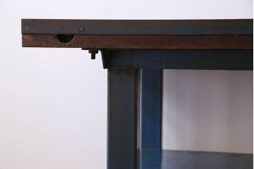 ヴィンテージ家具　アイアンフレームのシャビーなビンテージ作業台(テーブル)(3)