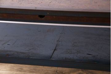 ヴィンテージ家具　アイアンフレームのシャビーなビンテージ作業台(テーブル)(3)