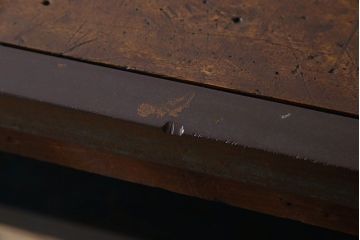 ヴィンテージ家具　アイアンフレームのシャビーなビンテージ作業台(テーブル)(3)