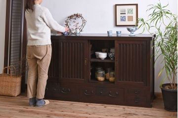 アンティーク家具　明治期　六尺　縦桟四枚引き戸　収納箪笥サイドボード(水屋箪笥)