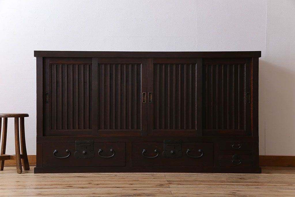 アンティーク家具　明治期　六尺　縦桟四枚引き戸　収納箪笥サイドボード(水屋箪笥)