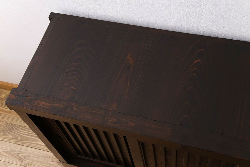 アンティーク家具　明治期　六尺　縦桟四枚引き戸　収納箪笥サイドボード(水屋箪笥)