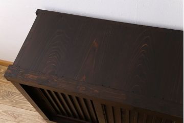 アンティーク家具　明治期　六尺　縦桟四枚引き戸　収納箪笥サイドボード(水屋箪笥)