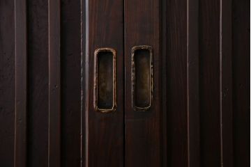 アンティーク家具　明治期　六尺　縦桟四枚引き戸　収納箪笥サイドボード(水屋箪笥)