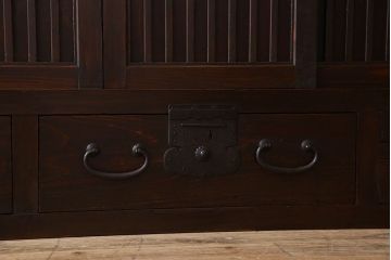 アンティーク家具　明治期　六尺　縦桟四枚引き戸　収納箪笥サイドボード(水屋箪笥)