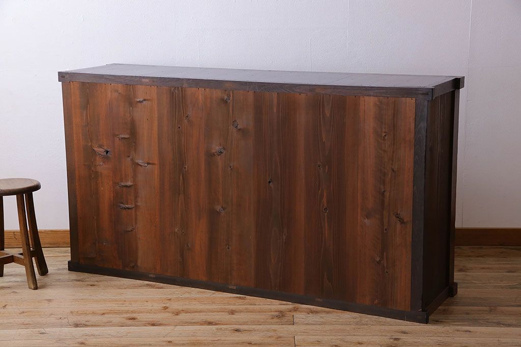 アンティーク家具　明治期　六尺　縦桟四枚引き戸　収納箪笥サイドボード(水屋箪笥)