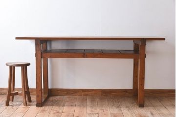 アンティーク家具　アンティーク　古い木製のシンプルな作業台(テーブル)