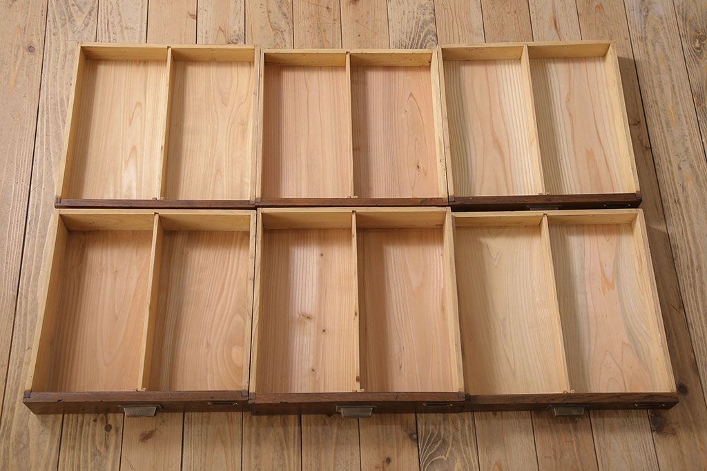 アンティーク家具　ナラ材　シックな古い木の上質な縦型小引き出し　アンティーク