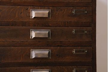 アンティーク家具　ナラ材　シックな古い木の上質な縦型小引き出し　アンティーク