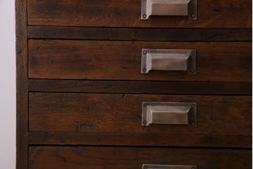 アンティーク家具　ナラ材　シックな古い木の上質な縦型小引き出し　アンティーク