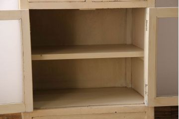 アンティーク家具　ガラスの取っ手のペイントデンタルキャビネット　ミストガラス