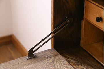 ヴィンテージ家具　オーク材　イギリスビンテージ　シンプルな薄型ブックケース(本箱)