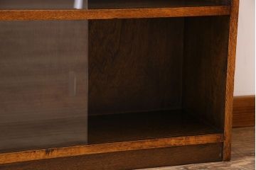 ヴィンテージ家具　オーク材　イギリスビンテージ　シンプルな薄型ブックケース(本箱)