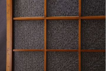 ダイヤガラス入り!古い木味の小さな格子戸2枚セット(窓)