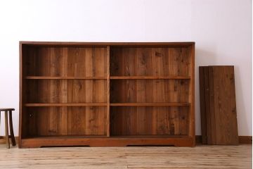 アンティーク家具　和製アンティーク　薄型　ガラス引き戸　古い木製の横型収納棚