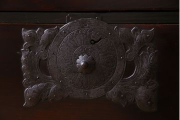 アンティーク家具　明治期　前面欅材　天板・脚付き!仙台箪笥ローボード(衣装箪笥)(1)