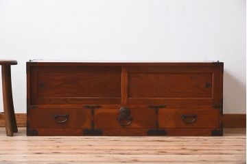 アンティーク家具　前面欅材　漆塗りがきれいな箪笥ローボード