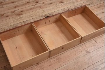 アンティーク家具　前面欅材　漆塗りがきれいな箪笥ローボード