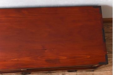 アンティーク家具　前面欅材　漆塗りがきれいな箪笥ローボード