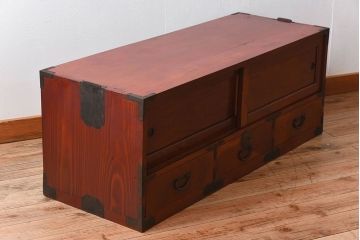 アンティーク家具　前面欅材　漆塗りがきれいな箪笥ローボード