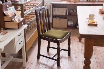 アンティーク家具　イギリスアンティーク　オーク材製の上品なダイニングチェア(椅子)(1)