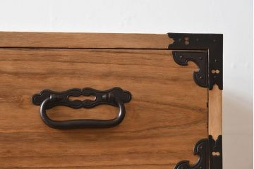 アンティーク家具　古民具・骨董　五丁引きの上手物!総桐材の重ね庄内箪笥(桐箪笥、桐たんす)