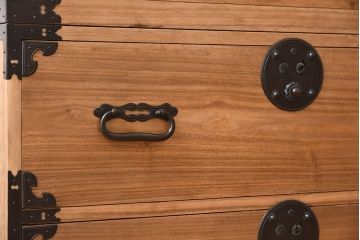 アンティーク家具　古民具・骨董　五丁引きの上手物!総桐材の重ね庄内箪笥(桐箪笥、桐たんす)