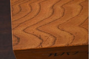 アンティーク雑貨　レトロデザイン　古い学校で使われていた小物入れ(木箱・収納箱)