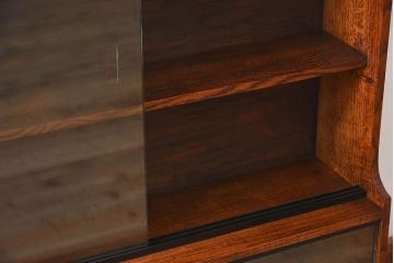 ヴィンテージ家具　イギリスビンテージ　モダンデザイン!ガラス引き戸のブックケース(飾り棚)