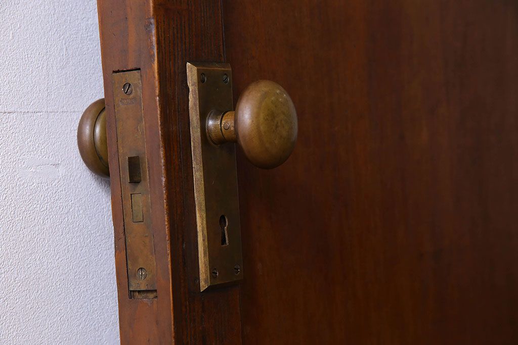 チェッカーガラス入り!古い木のレトロなアンティークドア(扉)