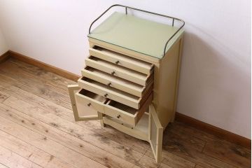 アンティーク家具　和製アンティーク　オリジナルペイントのシャビーなデンタルキャビネット