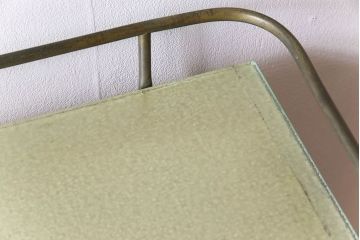 アンティーク家具　和製アンティーク　オリジナルペイントのシャビーなデンタルキャビネット