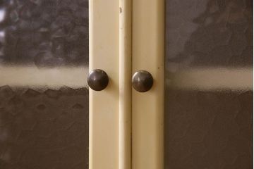 アンティーク家具　和製アンティーク　オリジナルペイントのシャビーなデンタルキャビネット