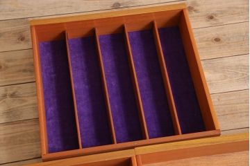 ヴィンテージ家具　G-PLAN(ジープラン)　北欧ビンテージ　ミラー付きサイドキャビネット