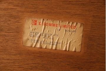 ヴィンテージ家具　G-PLAN(ジープラン)　北欧ビンテージ　ミラー付きサイドキャビネット