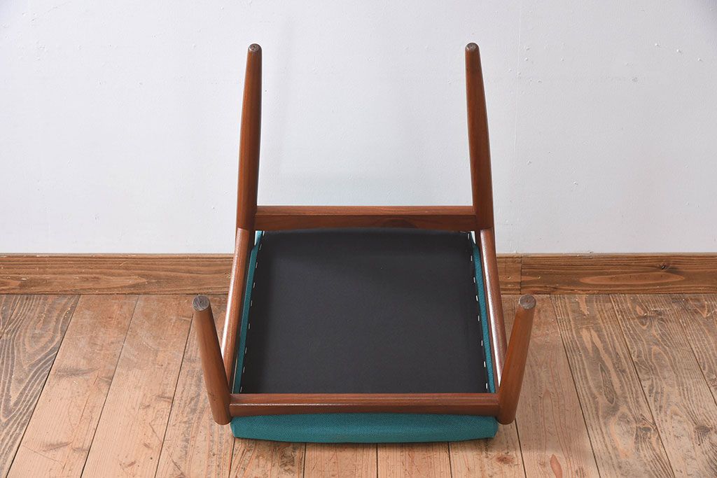 ヴィンテージ家具　カイ・クリスチャンセン(Kai Kristiansen)　北欧ビンテージ　NV31　ダイニングチェア(1)