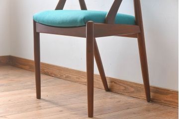ヴィンテージ家具　カイ・クリスチャンセン(Kai Kristiansen)　北欧ビンテージ　NV31　ダイニングチェア(2)