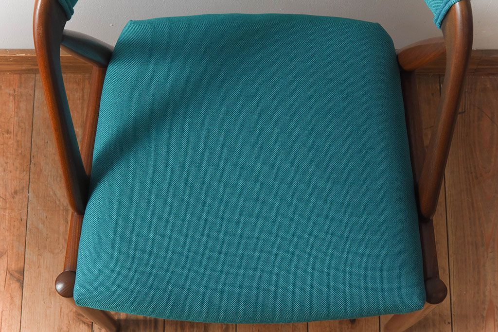 ヴィンテージ家具　カイ・クリスチャンセン(Kai Kristiansen)　北欧ビンテージ　NV31　ダイニングチェア(2)