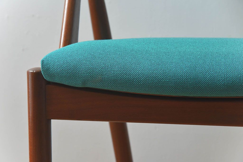 ヴィンテージ家具　カイ・クリスチャンセン(Kai Kristiansen)　北欧ビンテージ　NV31　ダイニングチェア(2)