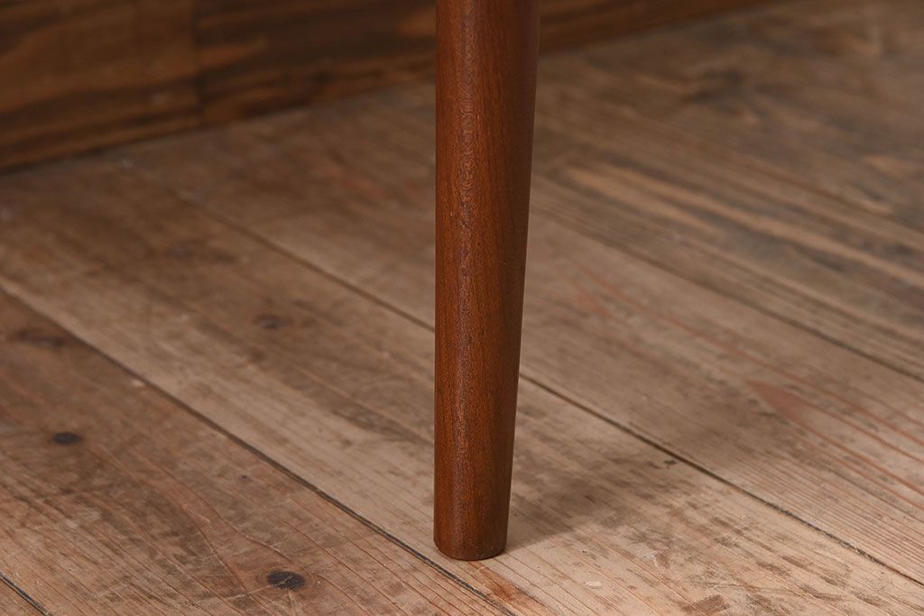 ヴィンテージ家具　カイ・クリスチャンセン(Kai Kristiansen)　北欧ビンテージ　NV31　ダイニングチェア(2)